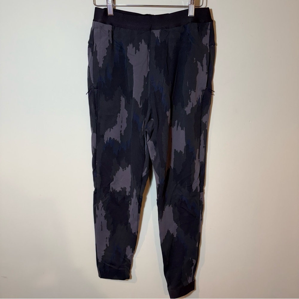 lululemon athletica Robert Geller collaboration Black Sweatpants Joggers - Picture 4 of 14